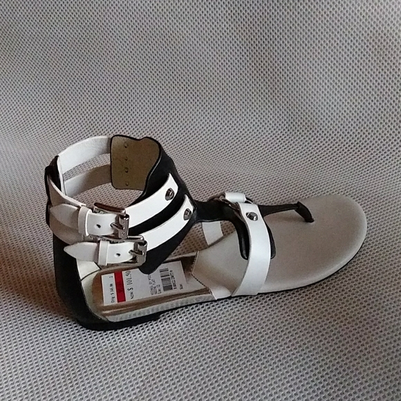 Roman Style Flat Sandals - Picture 1 of 5